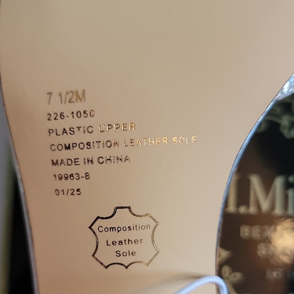 I. Miller Lionel Silver Round Open Toe Women's Flat Heel Pumps. - Picture 9 of 16